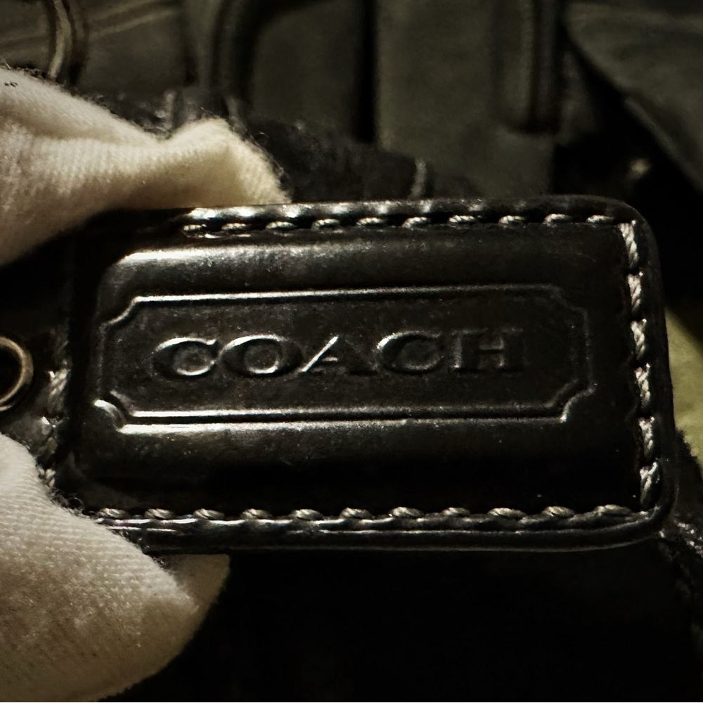 Vintage style Y2K Coach Black Leather Shoulder Bag with Silver Hardware handbag - Picture 14 of 17